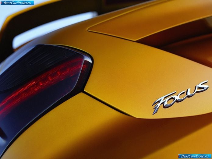 2012 Ford Focus St - фотография 39 из 51