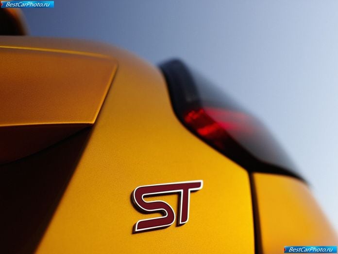 2012 Ford Focus St - фотография 40 из 51