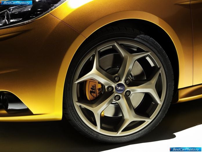 2012 Ford Focus St - фотография 44 из 51