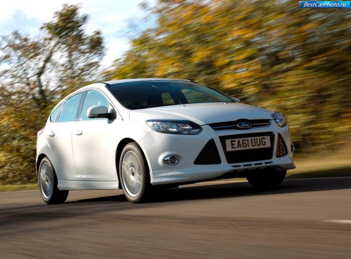 2012 Ford Focus Zetec S - фотография 2 из 5