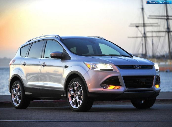 2013 Ford Escape/Kuga - фотография 1 из 138