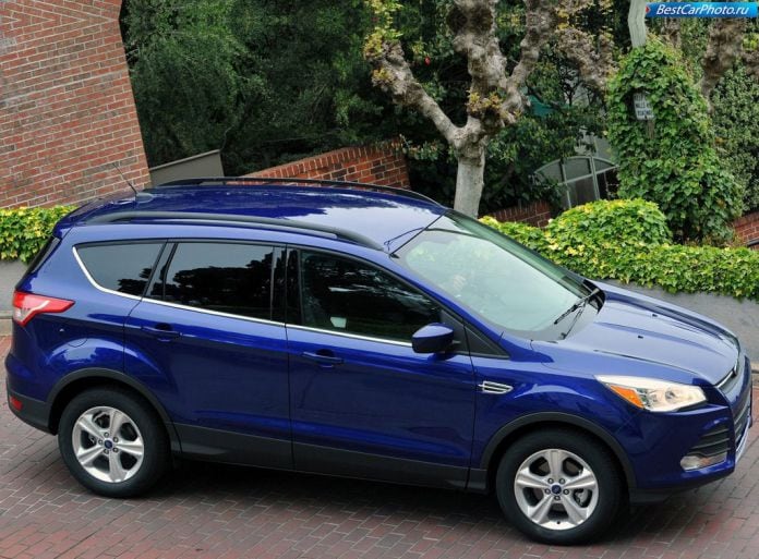 2013 Ford Escape/Kuga - фотография 40 из 138