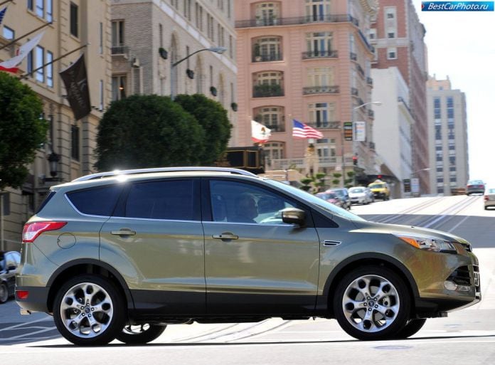 2013 Ford Escape/Kuga - фотография 48 из 138