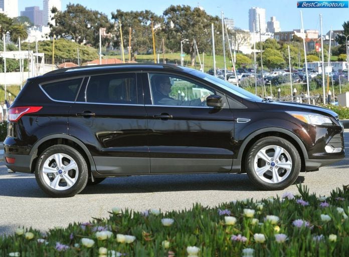 2013 Ford Escape/Kuga - фотография 51 из 138