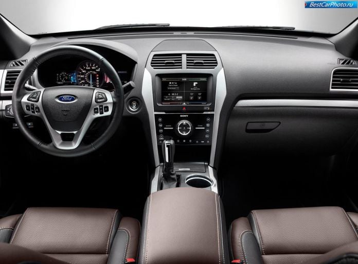 2013 Ford Explorer Sport - фотография 18 из 41