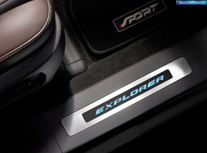 2013 Ford Explorer Sport - фотография 21 из 41