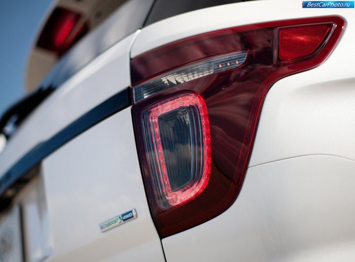 2013 Ford Explorer Sport - фотография 30 из 41