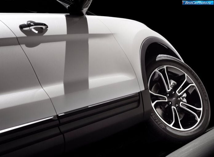 2013 Ford Explorer Sport - фотография 37 из 41