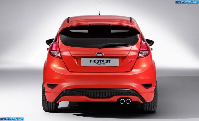 2013 Ford Fiesta ST - фотография 7 из 16