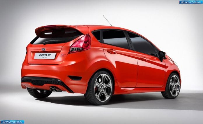 2013 Ford Fiesta ST - фотография 9 из 16