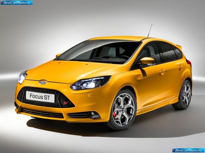 2013 Ford Focus St - фотография 3 из 19