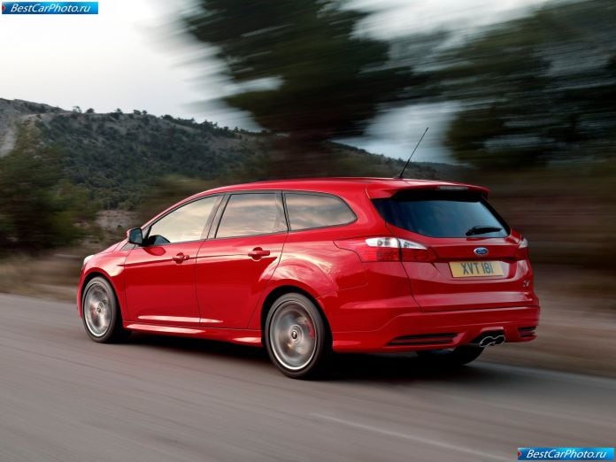 2013 Ford Focus St - фотография 7 из 19