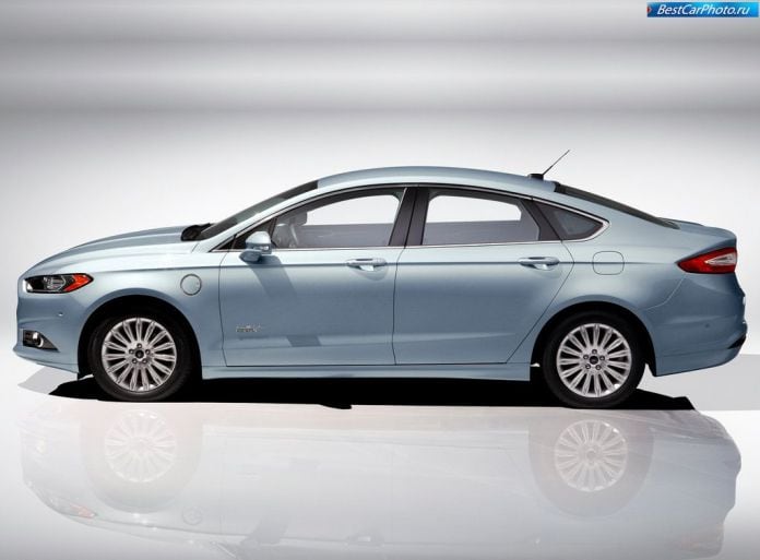 2013 Ford Fusion/Mondeo Energi - фотография 5 из 12