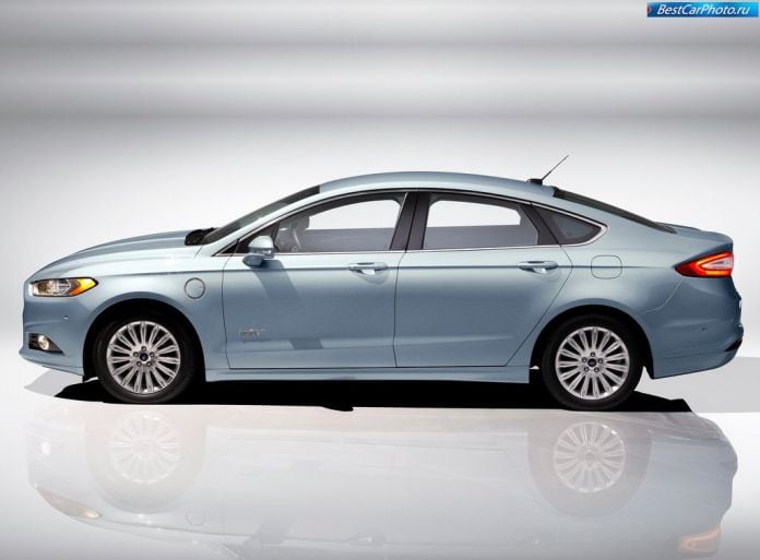 2013 Ford Fusion/Mondeo Energi - фотография 6 из 12