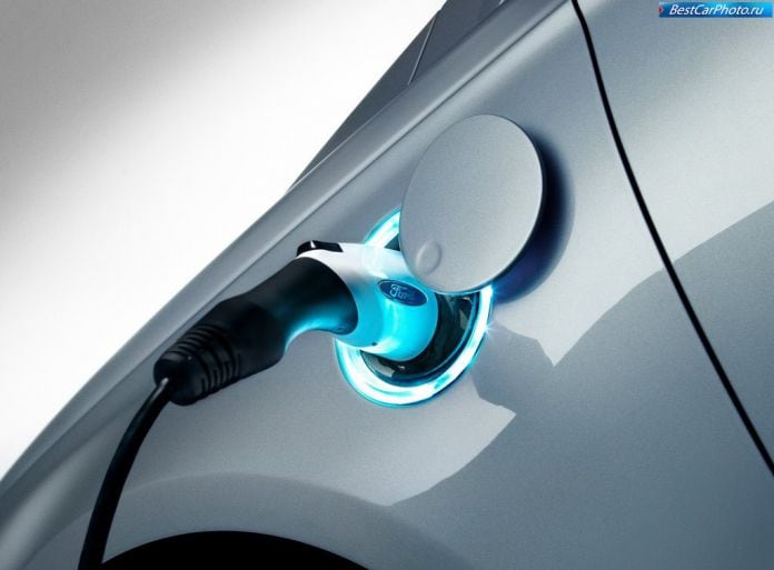 2013 Ford Fusion/Mondeo Energi - фотография 9 из 12