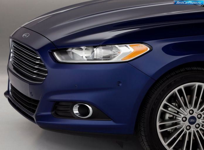 2013 Ford Fusion/Mondeo Hybrid - фотография 12 из 23