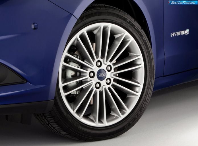 2013 Ford Fusion/Mondeo Hybrid - фотография 15 из 23