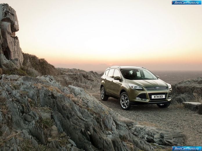 2013 Ford Kuga - фотография 2 из 31