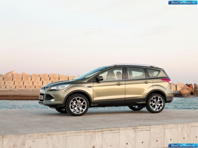 2013 Ford Kuga - фотография 9 из 31