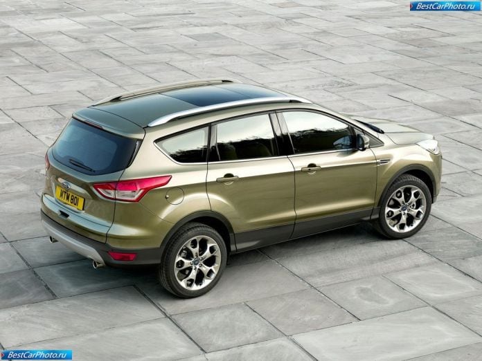 2013 Ford Kuga - фотография 16 из 31