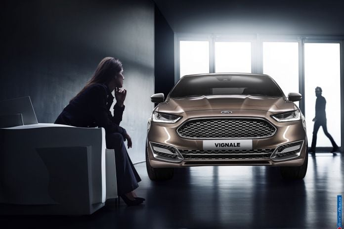 2013 Ford Mondeo Vignale Concept - фотография 2 из 25