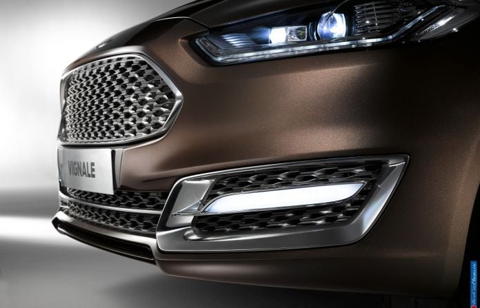 2013 Ford Mondeo Vignale Concept - фотография 11 из 25