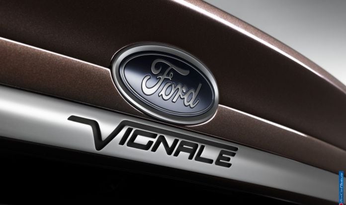 2013 Ford Mondeo Vignale Concept - фотография 12 из 25