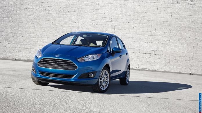 2014 Ford Fiesta - фотография 2 из 25