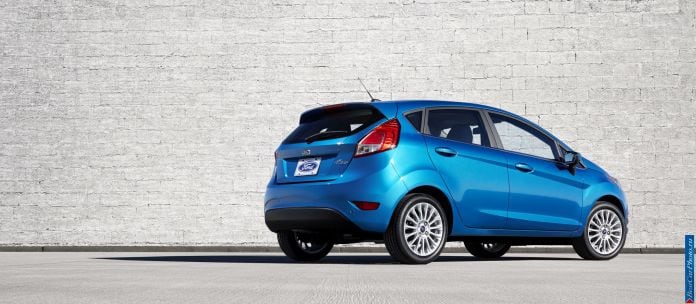 2014 Ford Fiesta - фотография 3 из 25