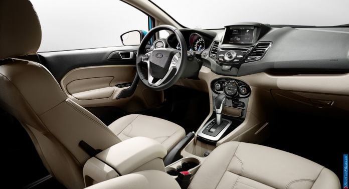 2014 Ford Fiesta - фотография 18 из 25