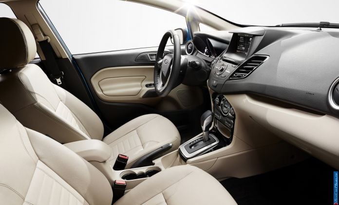 2014 Ford Fiesta - фотография 19 из 25