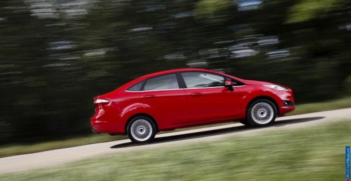 2014 Ford Fiesta Sedan - фотография 5 из 32
