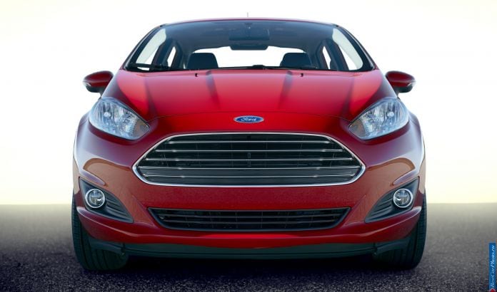2014 Ford Fiesta Sedan - фотография 17 из 32 2014 Ford Fiesta Sedan - фотография 17 из 32