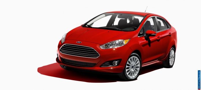 2014 Ford Fiesta Sedan - фотография 18 из 32