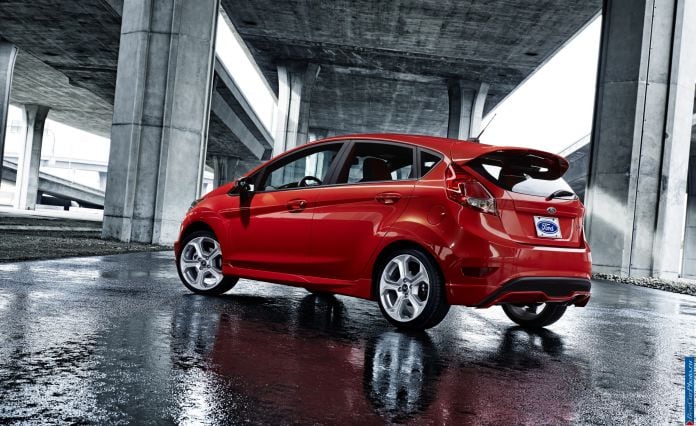 2014 Ford Fiesta ST - фотография 3 из 44