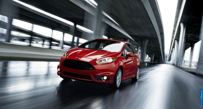 2014 Ford Fiesta ST - фотография 7 из 44