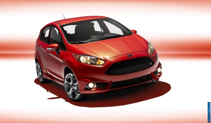 2014 Ford Fiesta ST - фотография 21 из 44