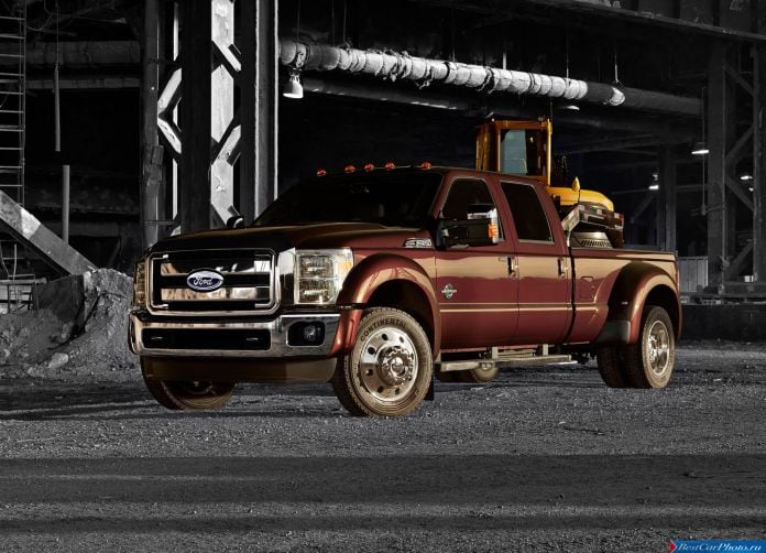 2015 Ford Super Duty - фотография 2 из 51