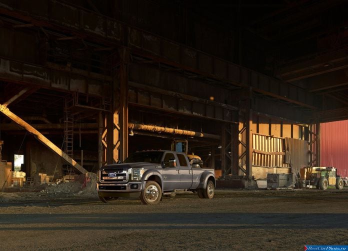 2015 Ford Super Duty - фотография 21 из 51