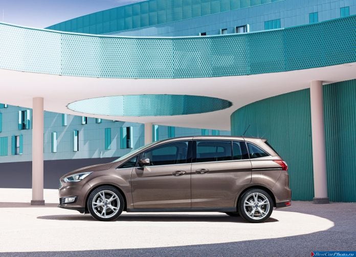 2015 Ford C-Max - фотография 16 из 36