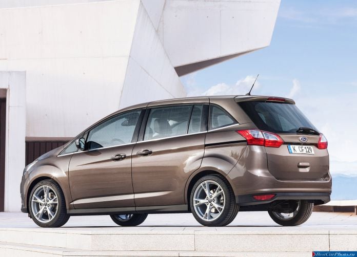 2015 Ford C-Max - фотография 19 из 36