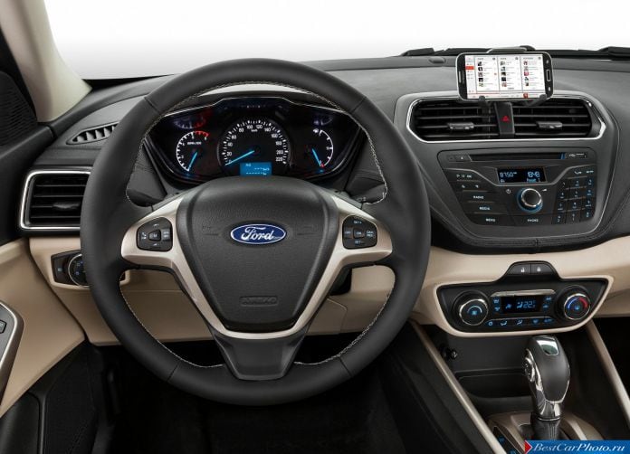 2015 Ford Escort - фотография 9 из 21