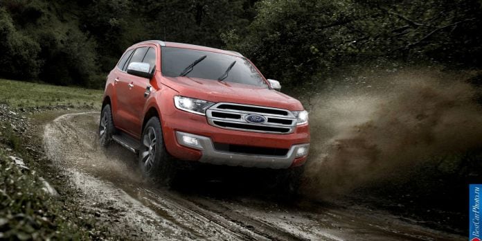 2015 Ford Everest - фотография 3 из 46