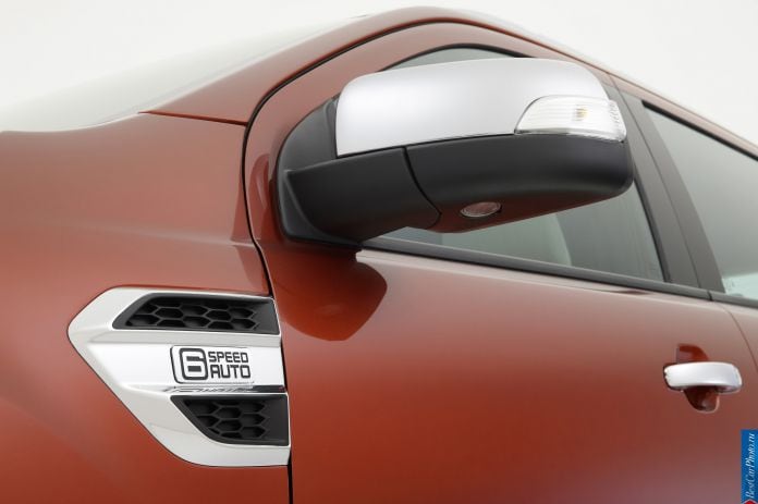 2015 Ford Everest - фотография 15 из 46 2015 Ford Everest - фотография 15 из 46