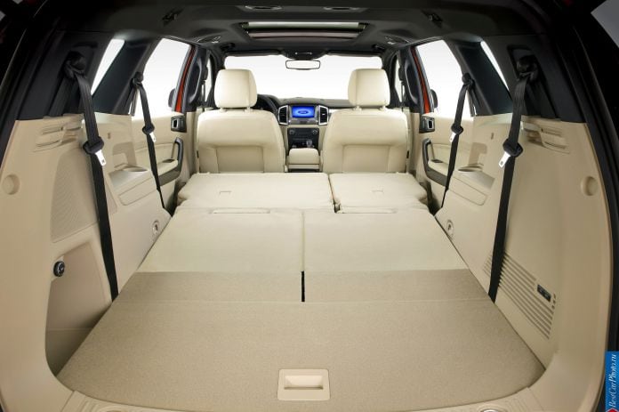 2015 Ford Everest - фотография 23 из 46