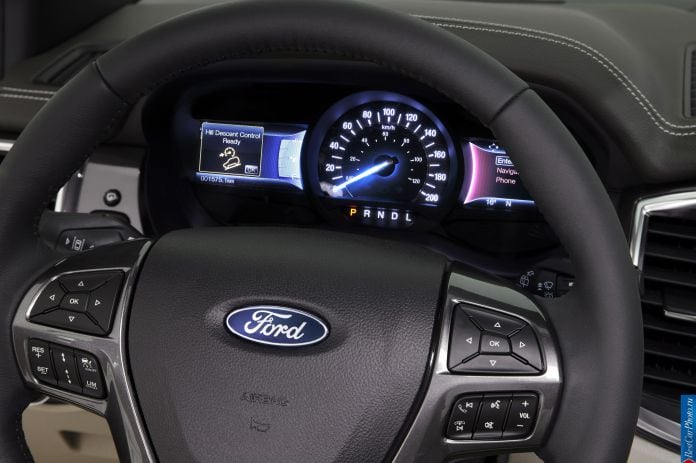 2015 Ford Everest - фотография 43 из 46