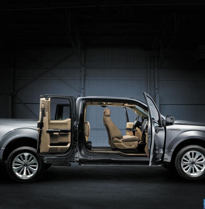 2015 Ford F-150 - фотография 13 из 31