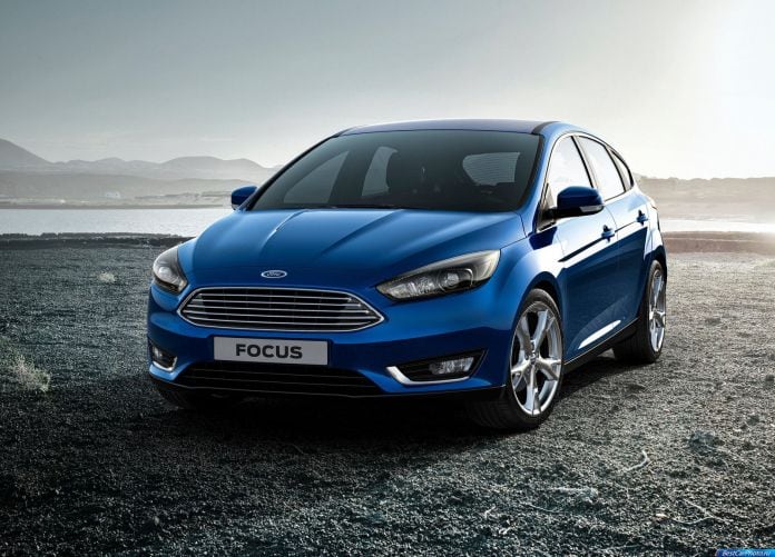 2015 Ford Focus - фотография 2 из 47
