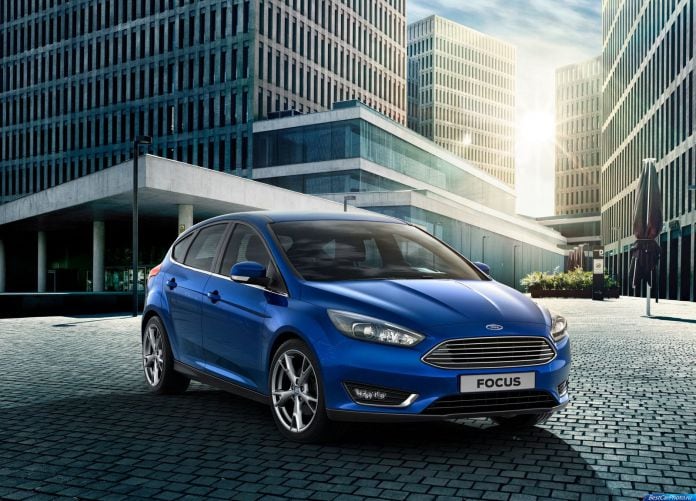 2015 Ford Focus - фотография 3 из 47