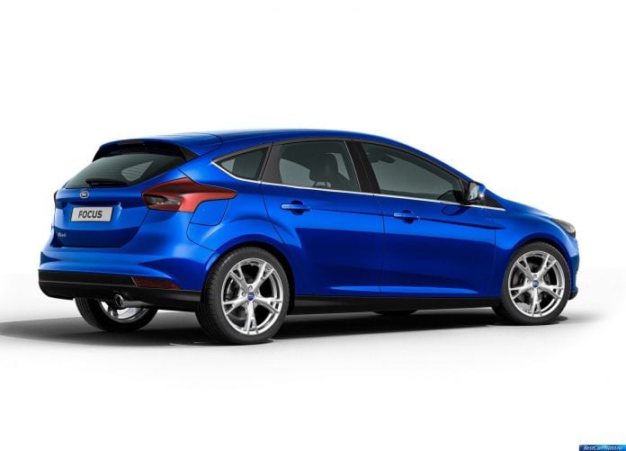 2015 Ford Focus - фотография 16 из 47